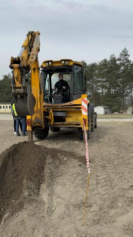 Kurs operatora koparko-ładowarki w Radomiu zakończony. Nasi uczniowie z uprawnieniami! image 2