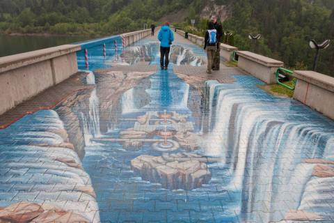 Zwiedzanie Elektrowni Wodnej w Niedzicy - trasa edukacyjna  image 1